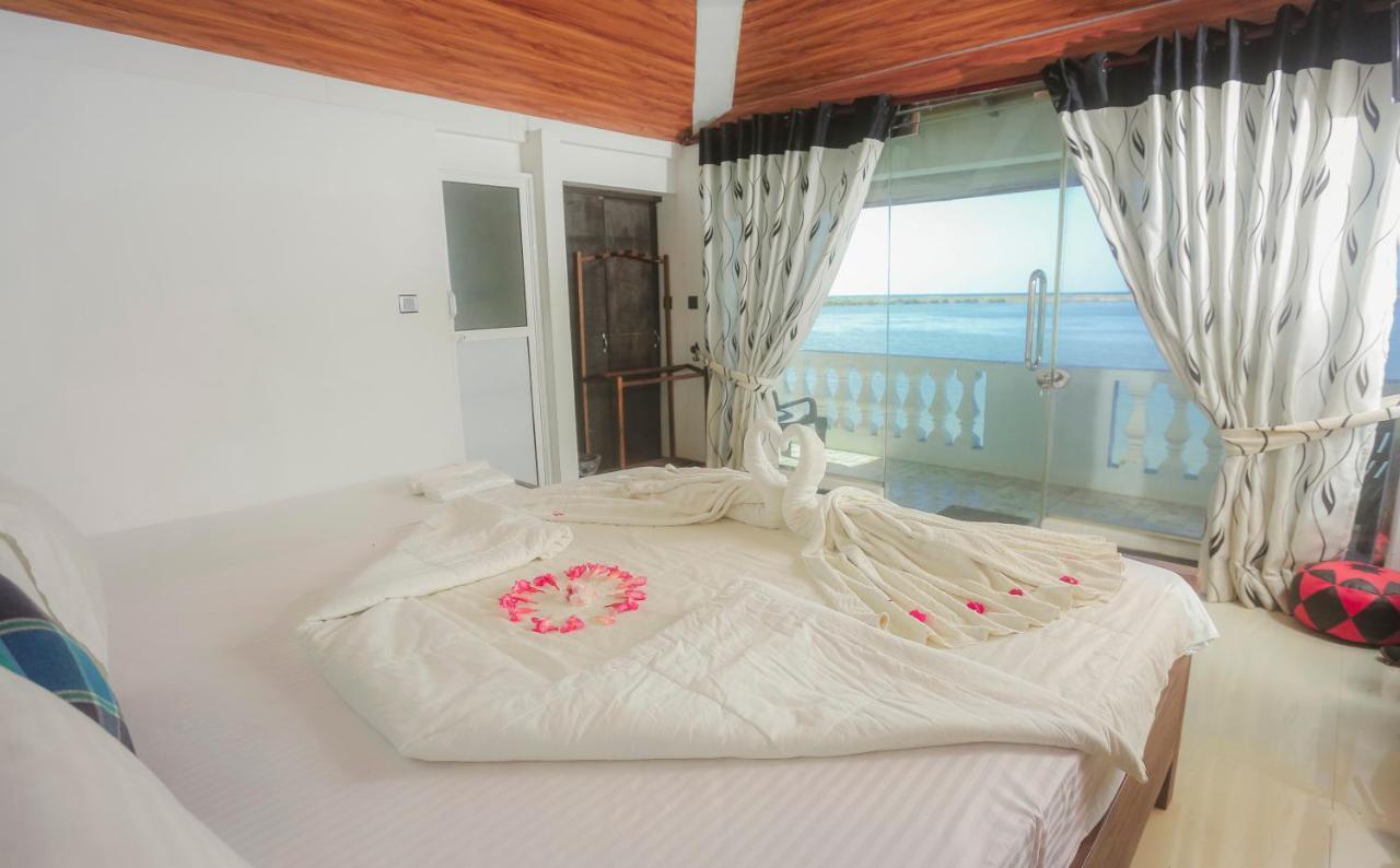 Dinuda Resort Kalpitiya Buitenkant foto