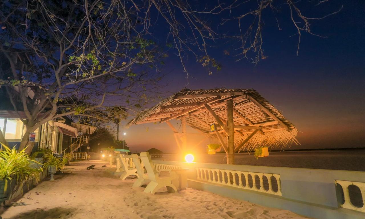 Dinuda Resort Kalpitiya Buitenkant foto