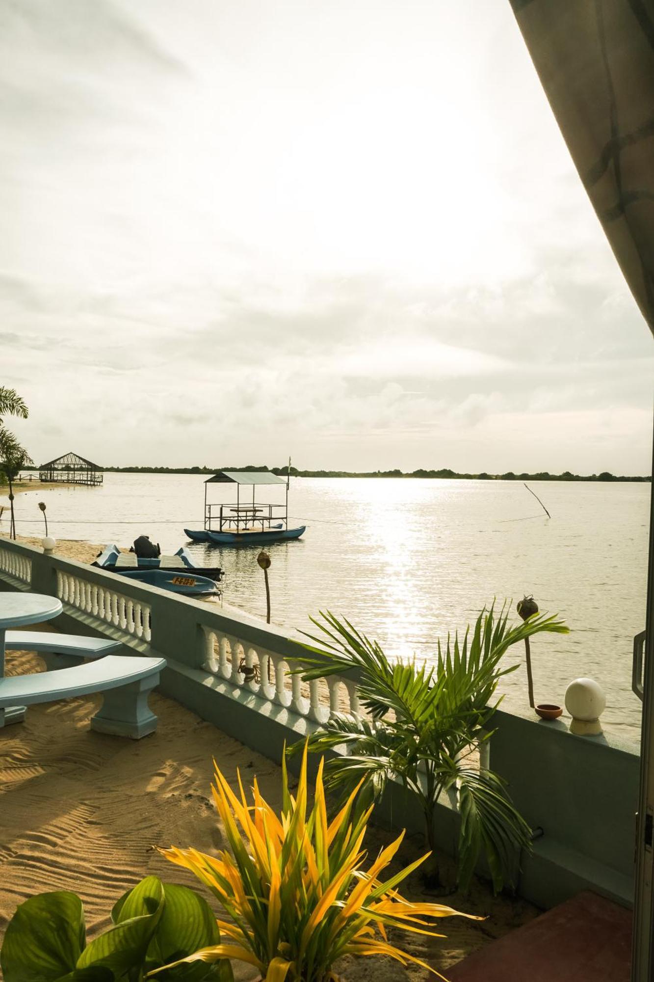 Dinuda Resort Kalpitiya Buitenkant foto