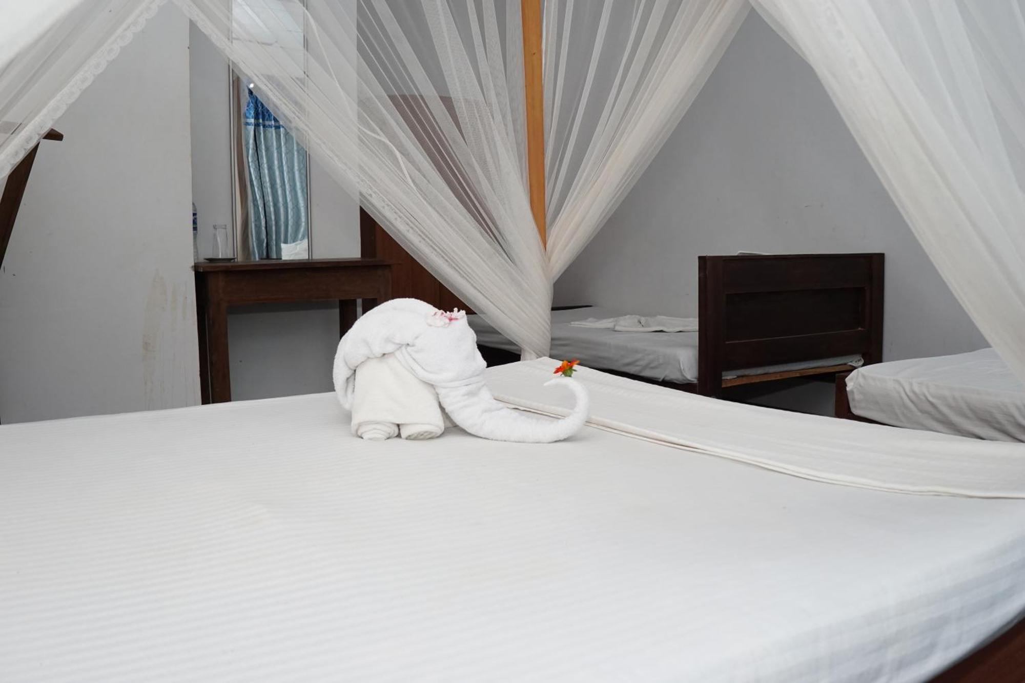 Dinuda Resort Kalpitiya Buitenkant foto