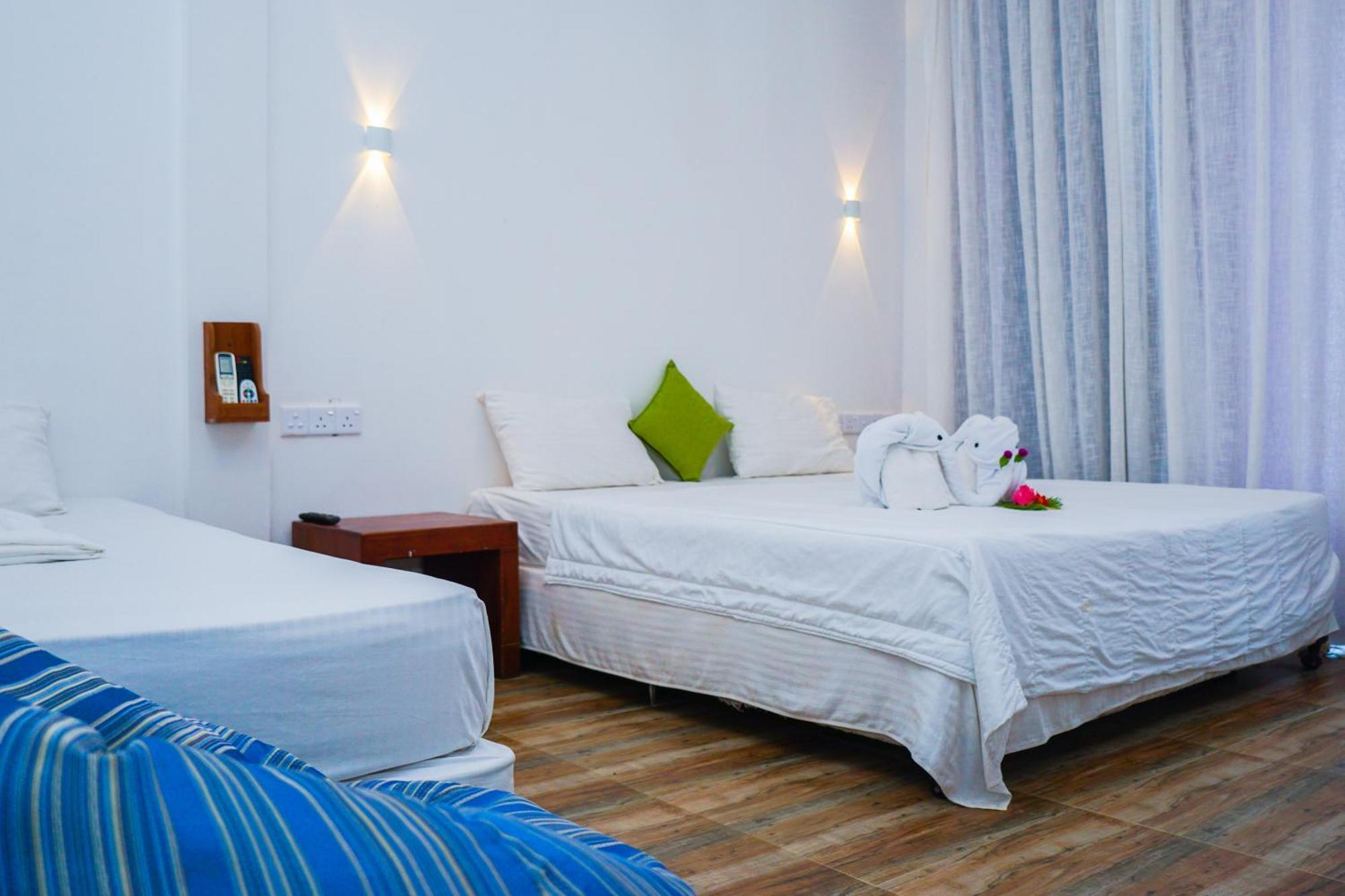 Dinuda Resort Kalpitiya Buitenkant foto